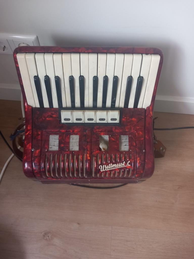Weltmeister Accordeon - Klassiek Rood Toetsaccordeon, Gebruikt, Overige formaten, Weltmeister, Toetsaccordeon