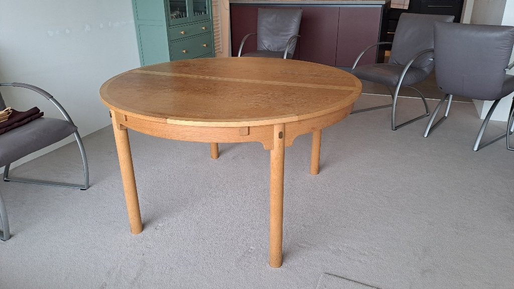 Eetkamertafel