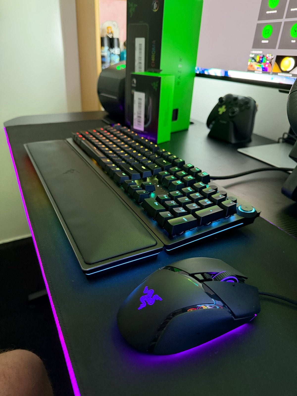 Razer Gaming Set: Toetsenbord, Muis en XXL Muispad, Toetsenbord en muis-set, Ophalen of Verzenden, Zo goed als nieuw, Qwerty