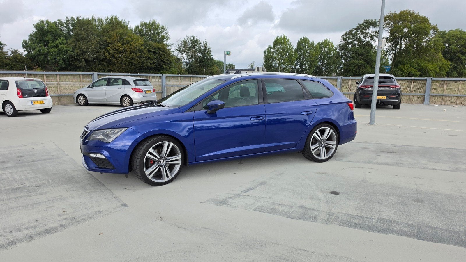 Seat Leon 2.0 TDI 184PK Dsg-7 2019 Blauw Trekhaak, Auto's, 4 cilinders, Leder, Stationwagon, Diesel