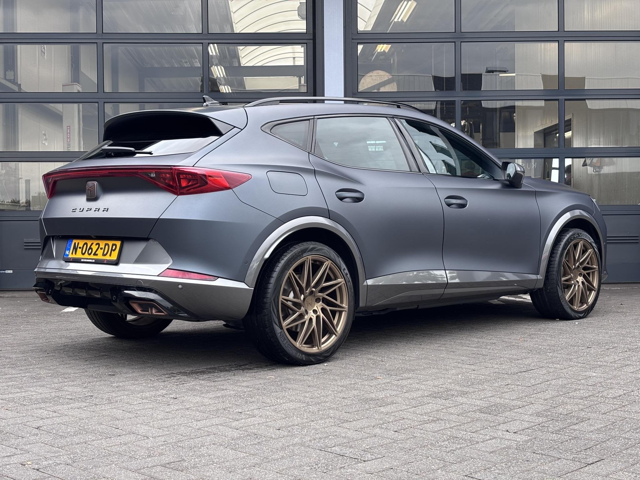 CUPRA Formentor 1.4 e-Hybrid VZ Copper Edition | STUURVERWAR, Gebruikt, 4 cilinders, Formentor, Hybride Elektrisch/Benzine
