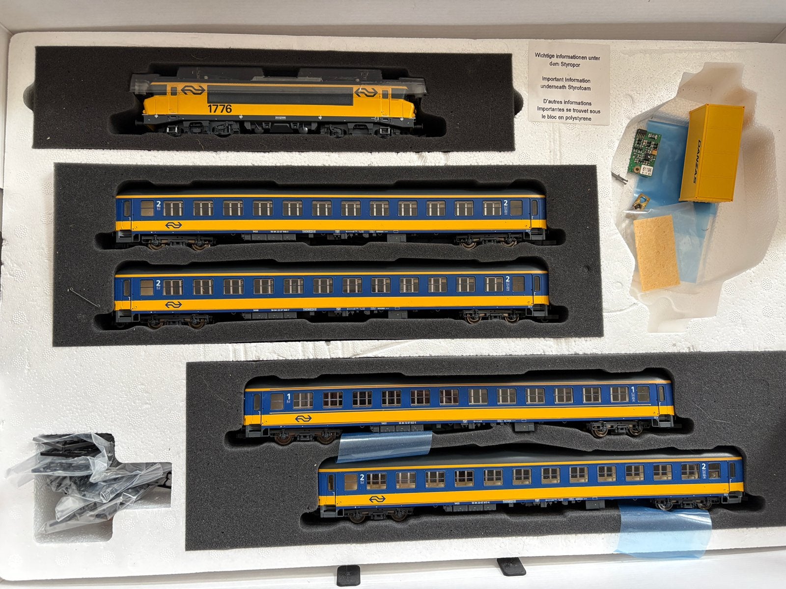 Roco 41306 digitale treinset NS 1776 / 1700 met 4 rijtuigen, Treinset, Gelijkstroom, Ophalen of Verzenden, Roco