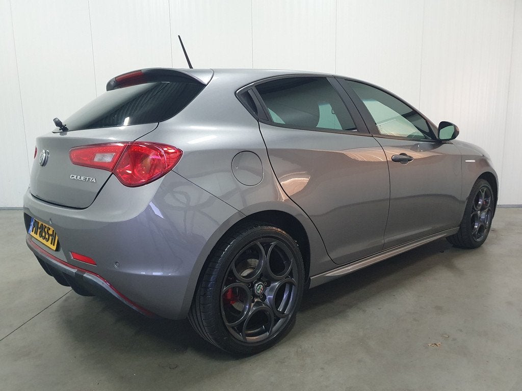 Alfa Romeo Giulietta 1.4 Turbo MultiAir Super NAVI/PDC/CRUIS, Auto's, Alfa Romeo, Euro 6, 4 cilinders, Bedrijf, Grijs