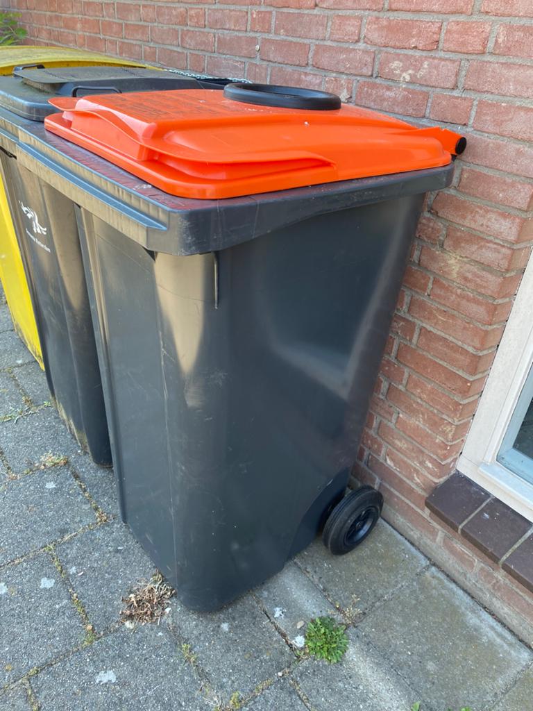 Rolcontainer. Voor verzamelen van blikjes en flesje, Ophalen, Zo goed als nieuw, Nvt, Minder dan 50 cm