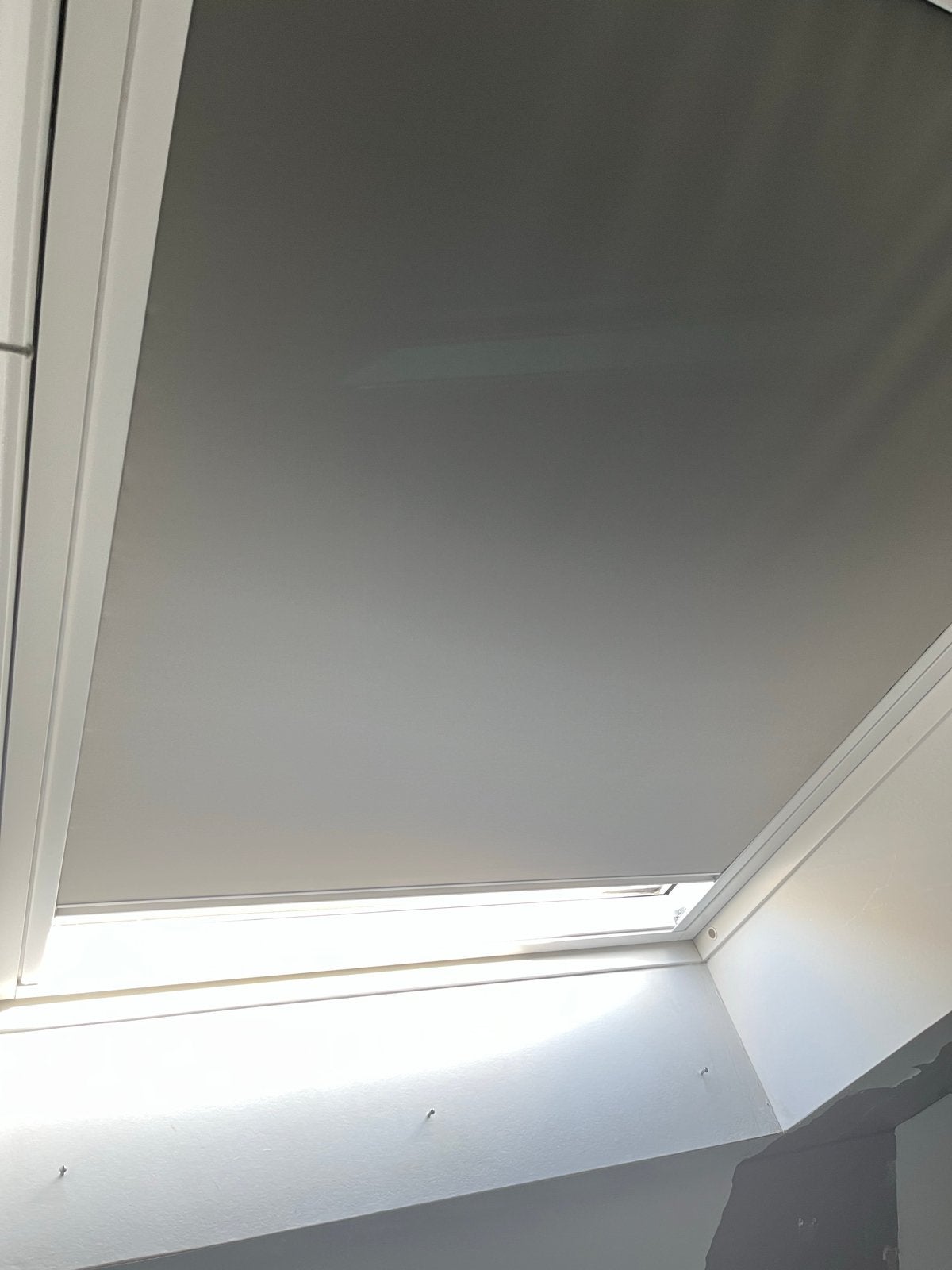 VELUX DKL Verduisterend Rolgordijn Grijs SK08, Ophalen, Overige merken, Verduisterend, Zo goed als nieuw