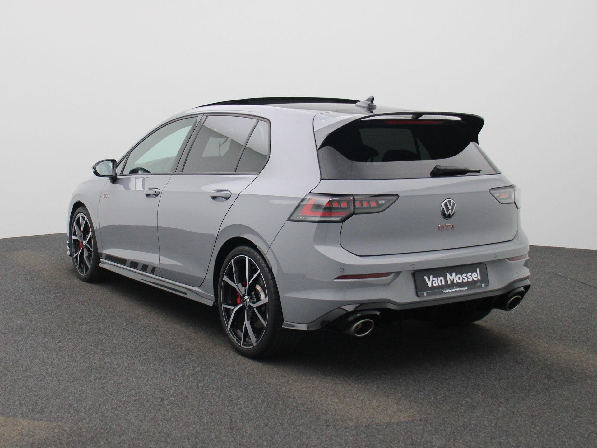 Volkswagen Golf 2.0 TSI GTI Clubsport 301 PK| Panoramadak |, Auto's, 12 maanden, Stof, 4 cilinders, Bedrijf