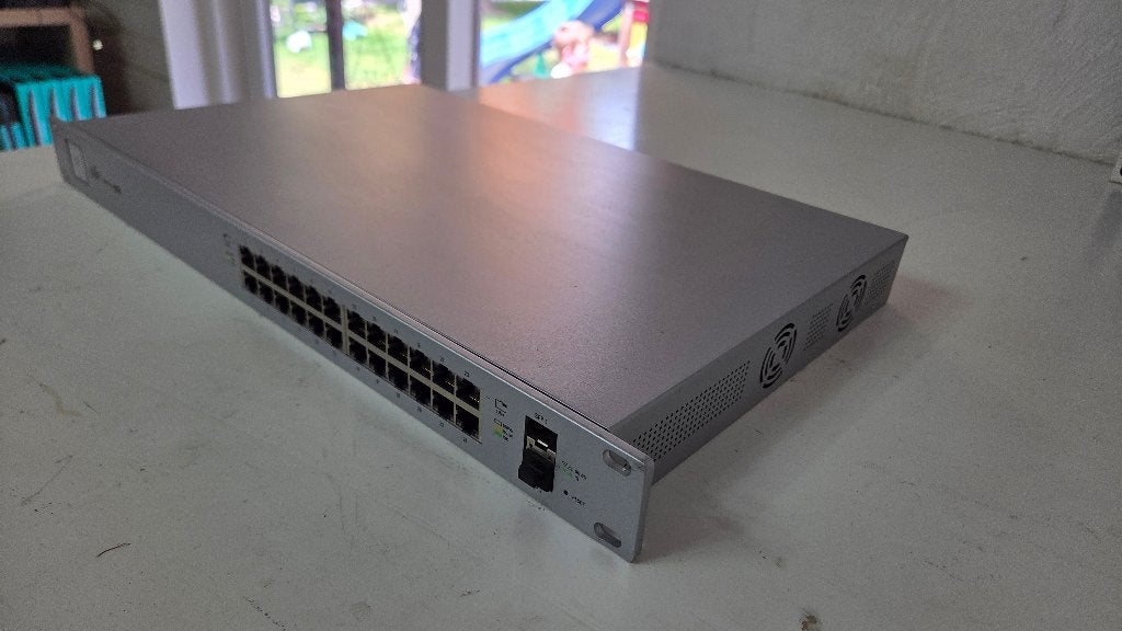 Unifi Switch 24 PoE 250W - US-24-250W, Ophalen of Verzenden, Zo goed als nieuw