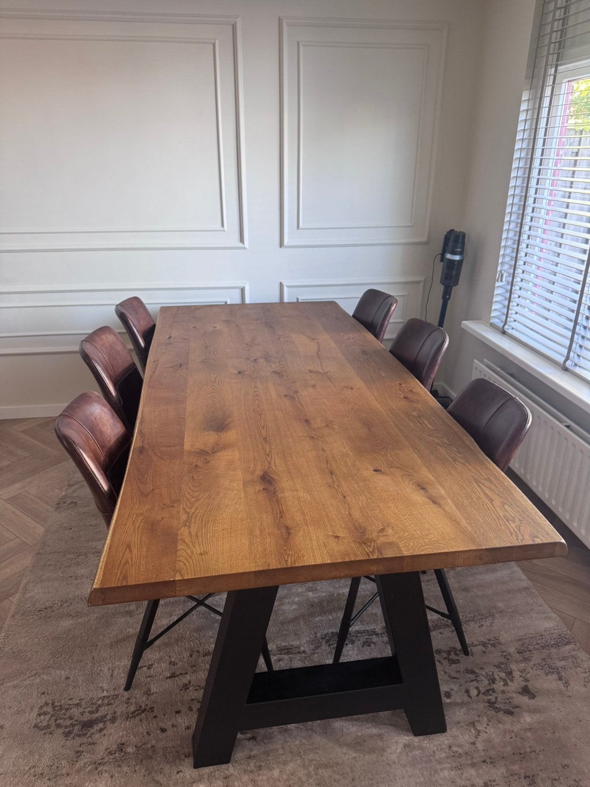 Eiken eettafel 240 cm + 6 lederen stoelen + salontafel, Huis en Inrichting, Ophalen, 100 tot 150 cm, Eikenhout, "Industrieel" "Landelijk"