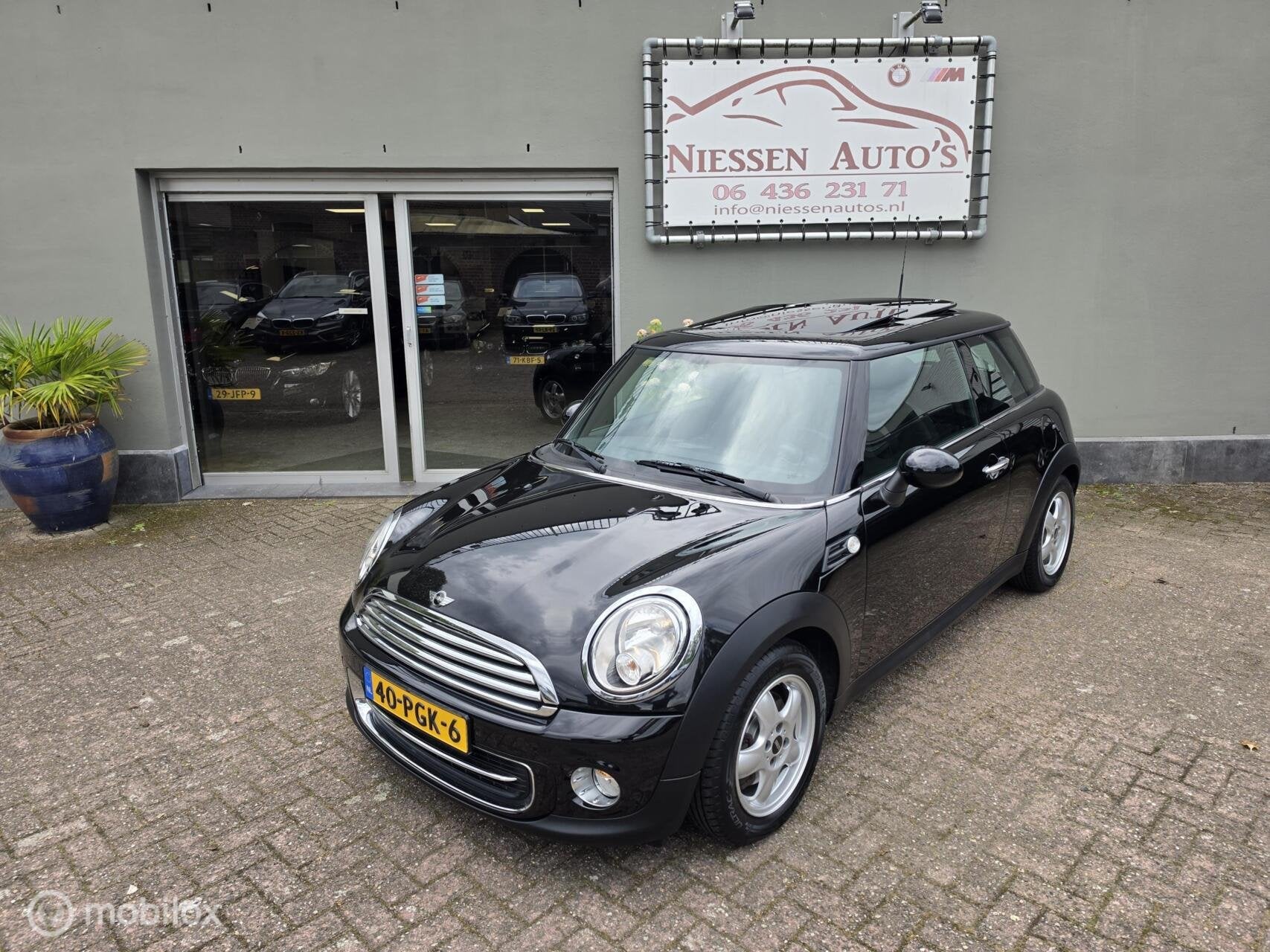 Mini Mini 1.6 Cooper LCI 1ste eigenaar/Pano/Cruise Control, Voorwielaandrijving, Euro 5, Stof, 40 €/maand