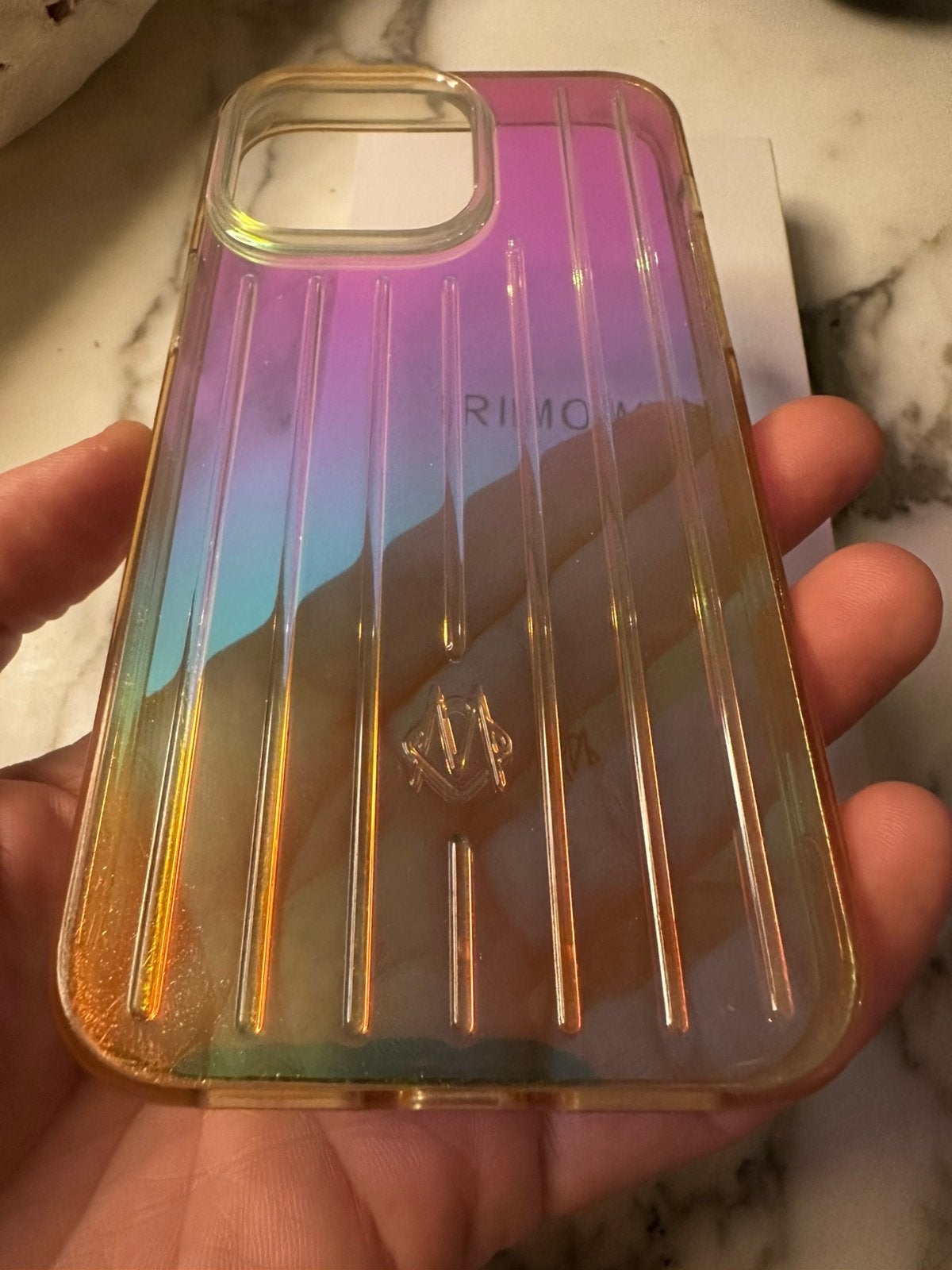 Foto 2 van Rimowa Traslucent Iphone 14 Pro Max Phone Case