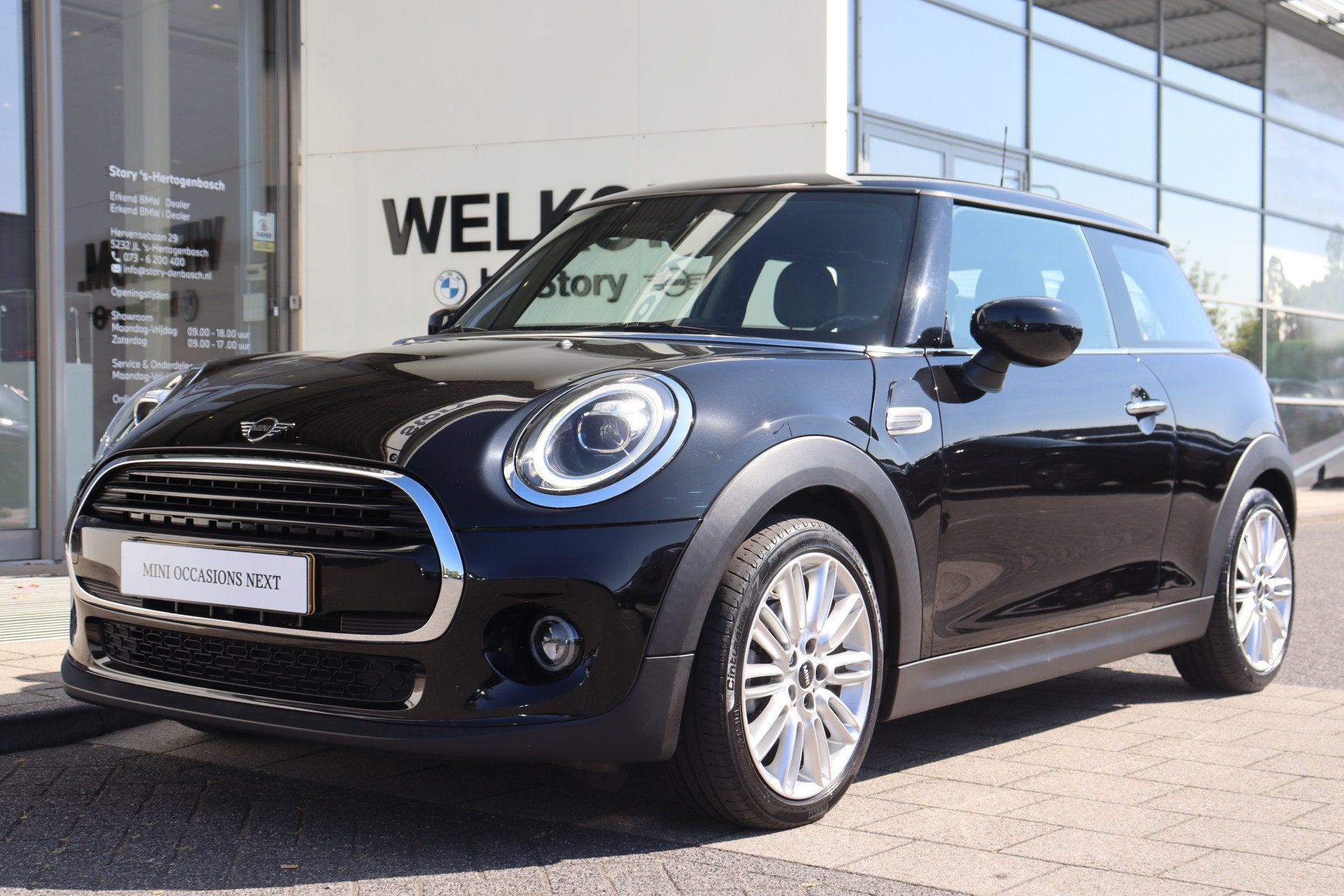 MINI Cooper Hatchback / Comfort Access / LED / Cruise Contro, Voorwielaandrijving, Gebruikt, Met garantie (alle), 4 stoelen
