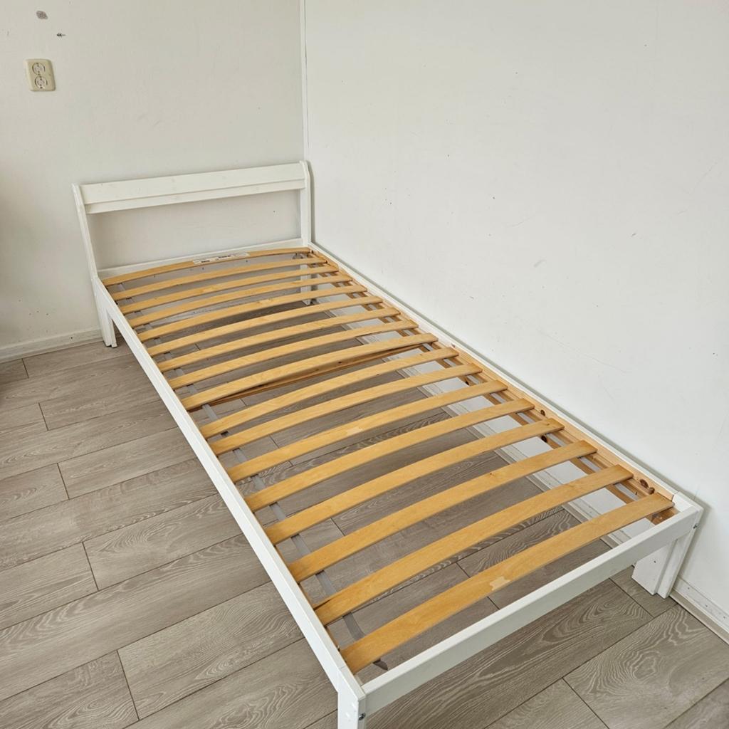 IKEA bed 90x200 ( twee bedden), Huis en Inrichting, Slaapkamer | Bedden, Ophalen, Gebruikt, 90 cm, Eenpersoons
