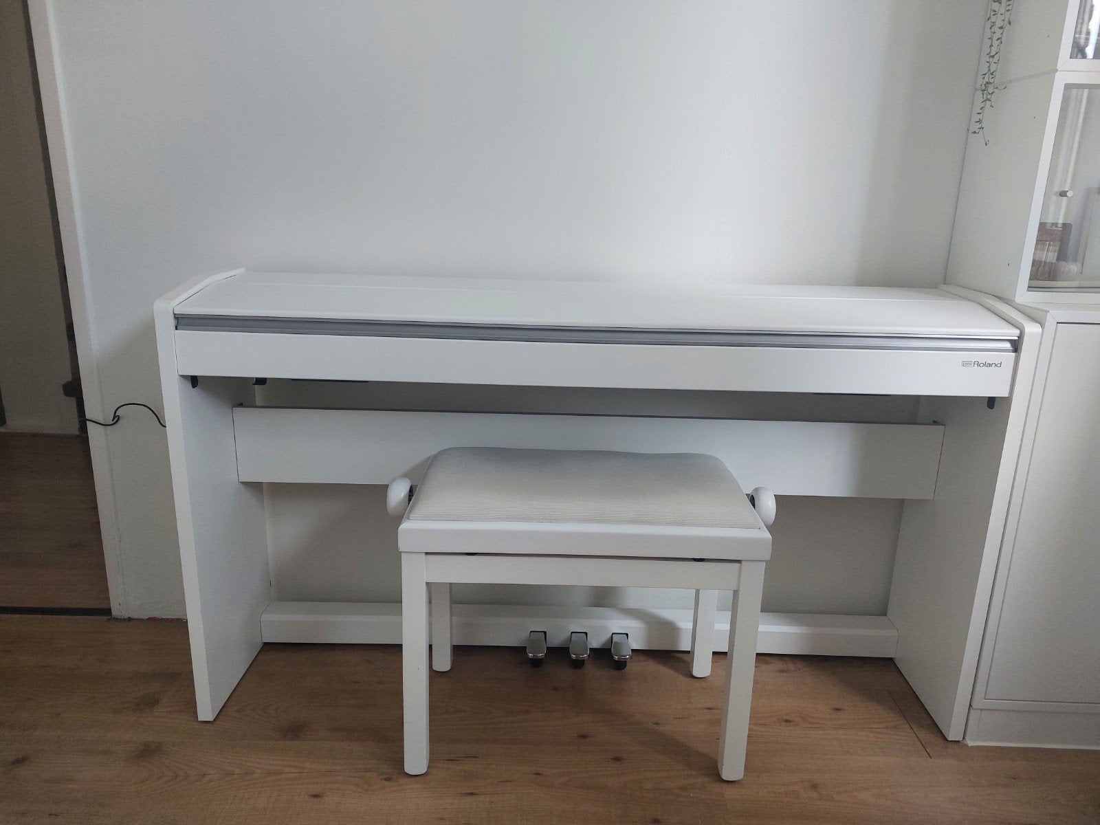 Roland digital piano F-140R, Ophalen, Wit, Digitaal, Zo goed als nieuw