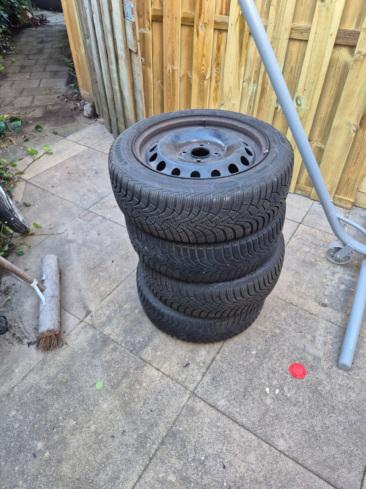 winterbanden met velgen 195/55R16, Ophalen, Gebruikt