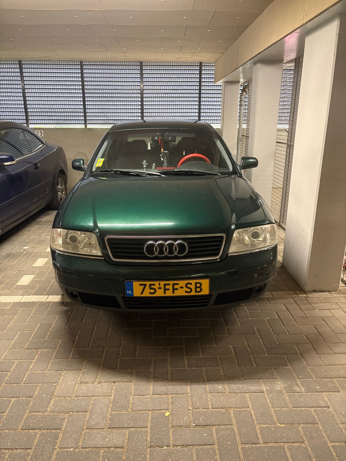 Audi A6 2.4 121KW AUT 2000 Groen, Auto's, 164 pk, Origineel Nederlands, Particulier, 1455 kg