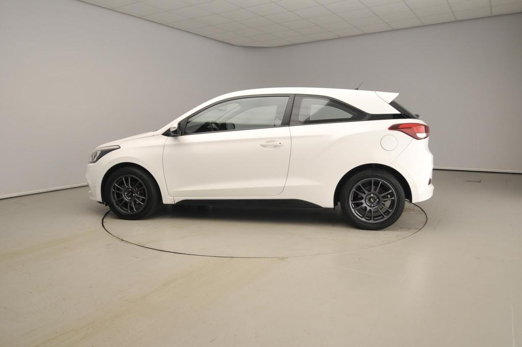 Hyundai i20 Coupé 1.2 HP i-Motion Comfort | Parkeersensoren, Auto's, Hyundai, Euro 5, 4 cilinders, Wit, Origineel Nederlands