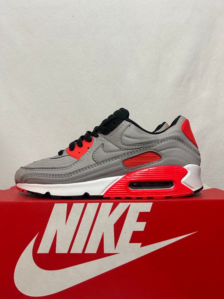 ALS NIEUW! Maat 44,5 - Nike Air Max 90 Lux Bright Crimson, Overige kleuren, Verzenden, Nike, Nike