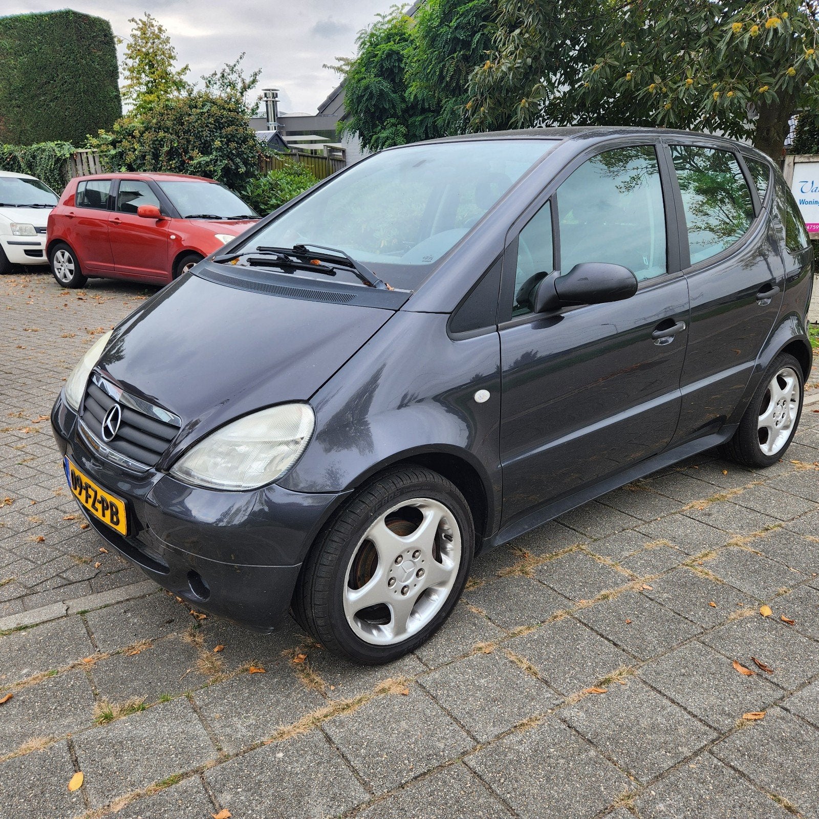 Mercedes-Benz A-Klasse 1.6 A160 Classic 2000 Grijs, Voorwielaandrijving, Stof, 40 €/maand, 4 cilinders