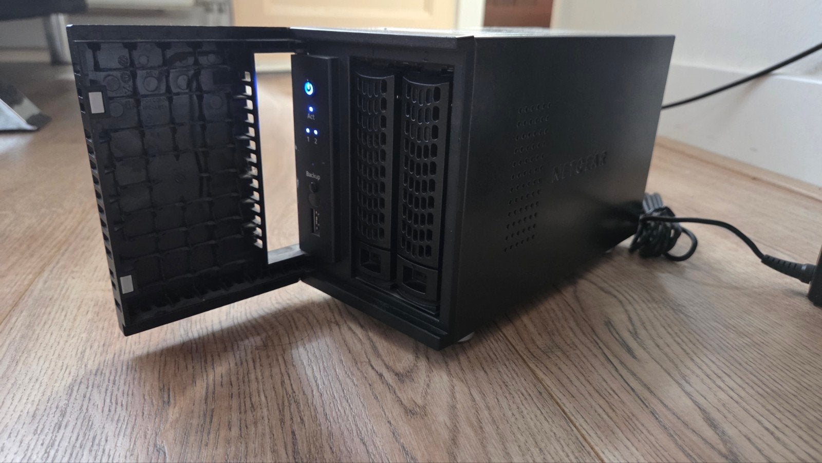 Netgear ReadyNAS 102 NAS met 2 x 1TB disk, Ophalen of Verzenden, Gebruikt