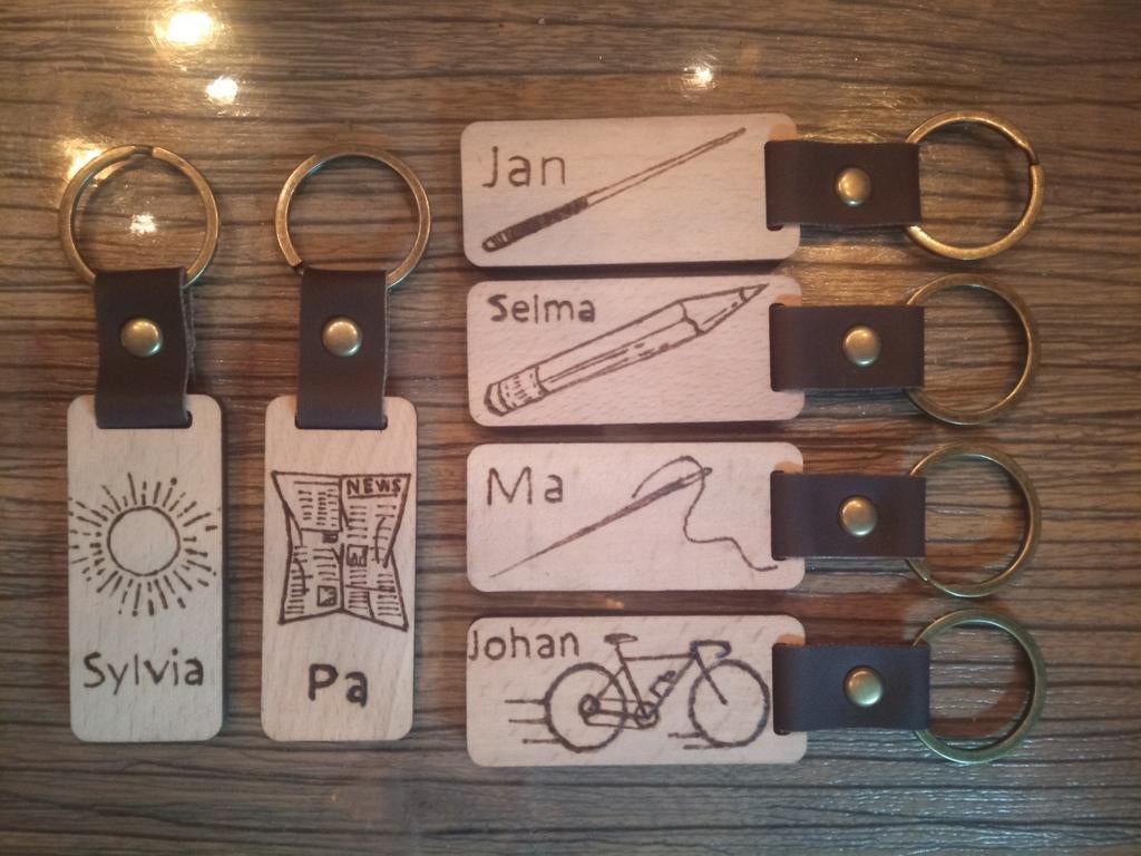 Gepersonaliseerde houten sleutelhangers met gravering, Verzamelen, Sleutelhangers, Ophalen of Verzenden, Nieuw