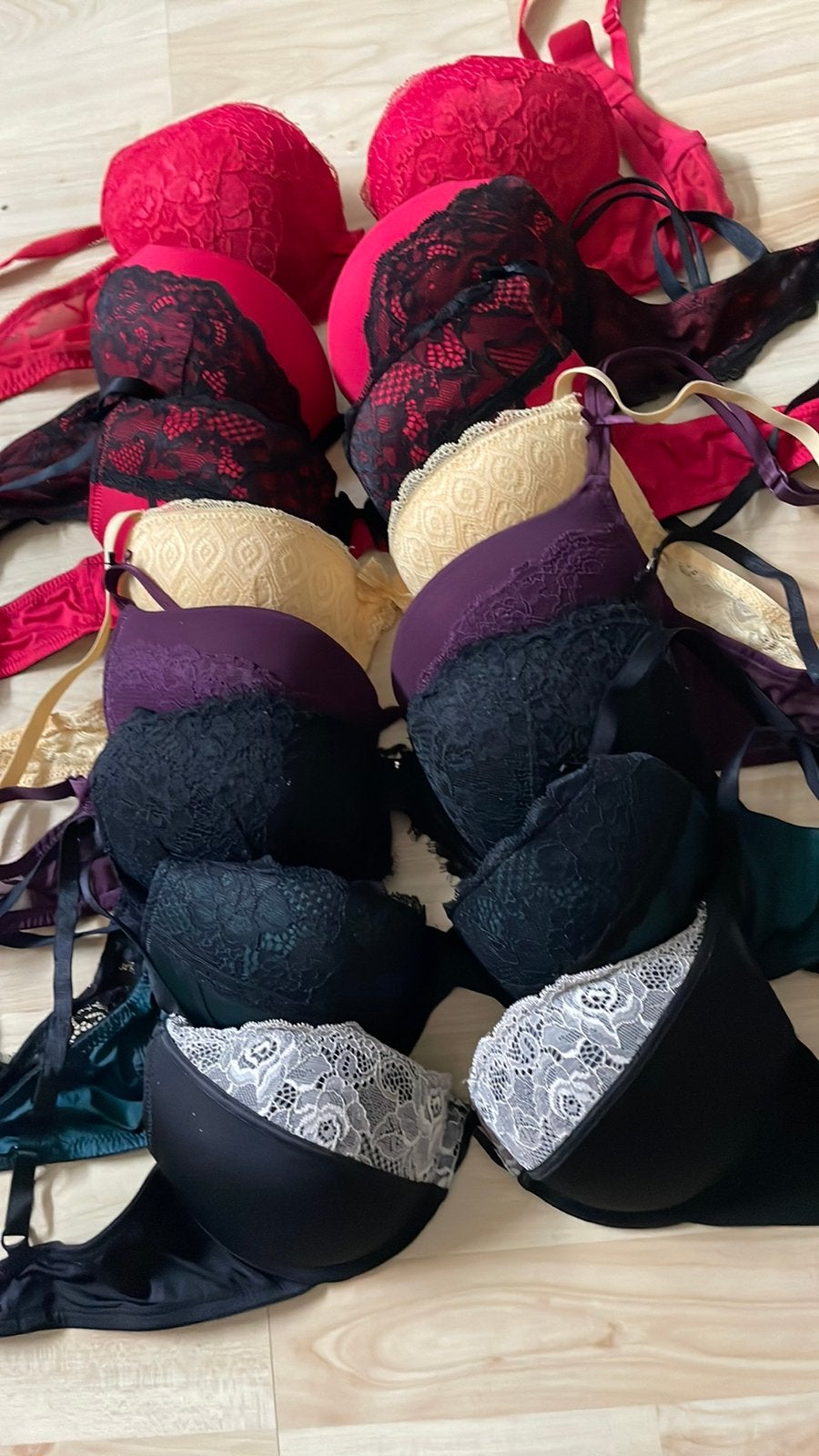 Zgan acht BHs MAAT 80 A H&M, Ophalen of Verzenden, BH