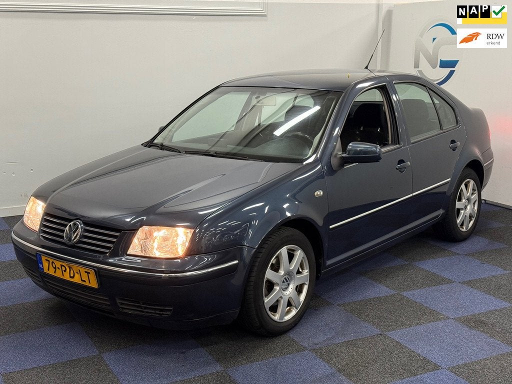 Volkswagen Bora 2.0 Athene / NIEUWE DISTRIEBUTISET / AIRCO /, Stof, Gebruikt, Bora, 4 cilinders