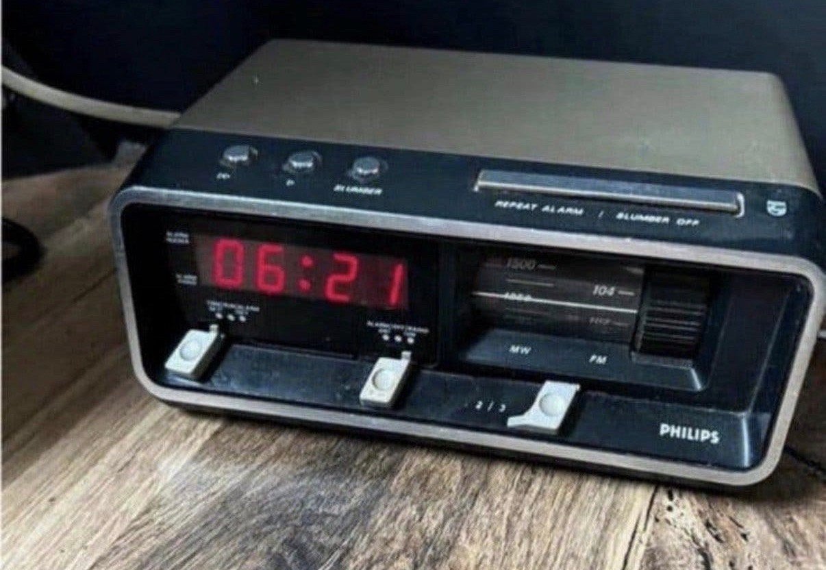 Vintage Philips wekkerradio, Space Age, Ophalen of Verzenden, Zo goed als nieuw