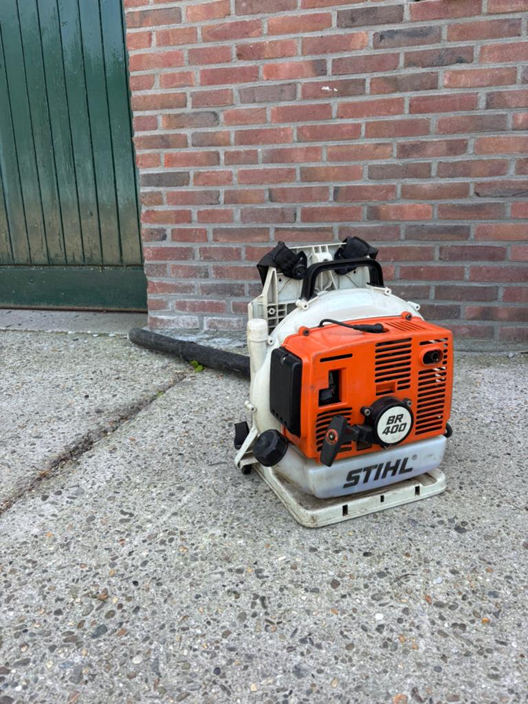 Stihl bladblazer BR 400, Tuin en Terras, Bladblazers, Ophalen, Gebruikt, Benzine, Ruggedragen