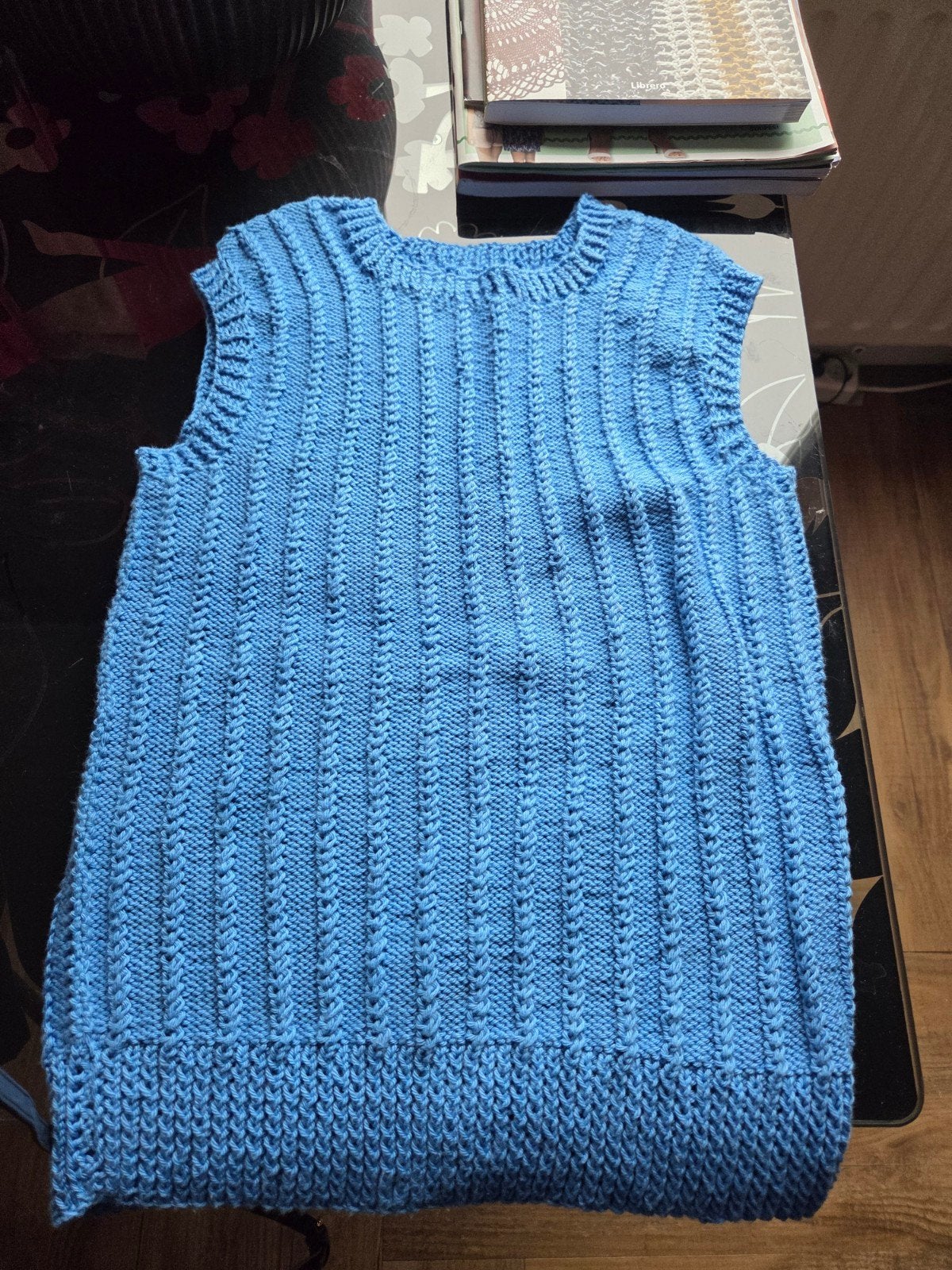 Handgebreid mouwloze trui- Maat S, Blauw, Nieuw, Ophalen of Verzenden, Handgemaakt