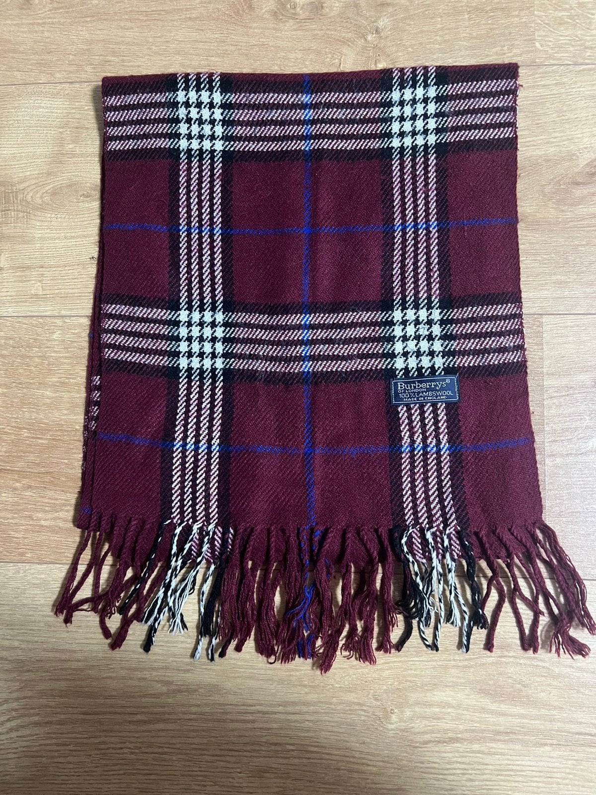 Burberry’s of London sjaal – Bordeauxrood – 100% lamswol, Kleding | Dames, Ophalen of Verzenden, Zo goed als nieuw, Maat 38/40 (M)