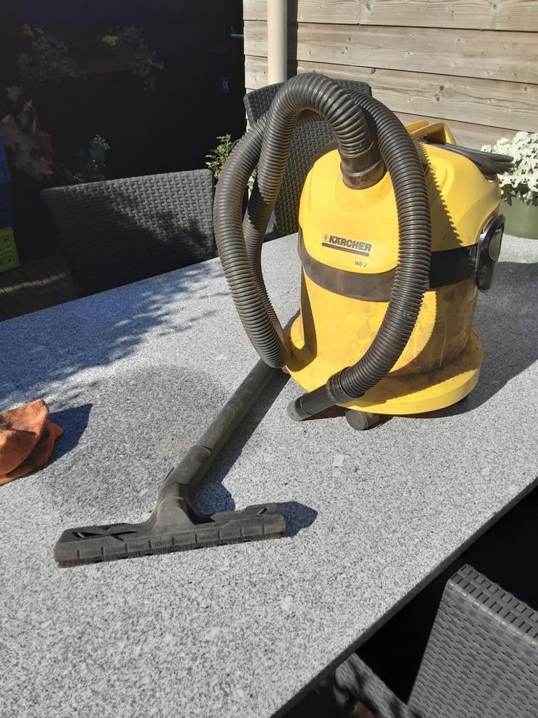 stofzuiger voor buiten werkt ook zonder zak ,er zijn zakken, Ophalen
