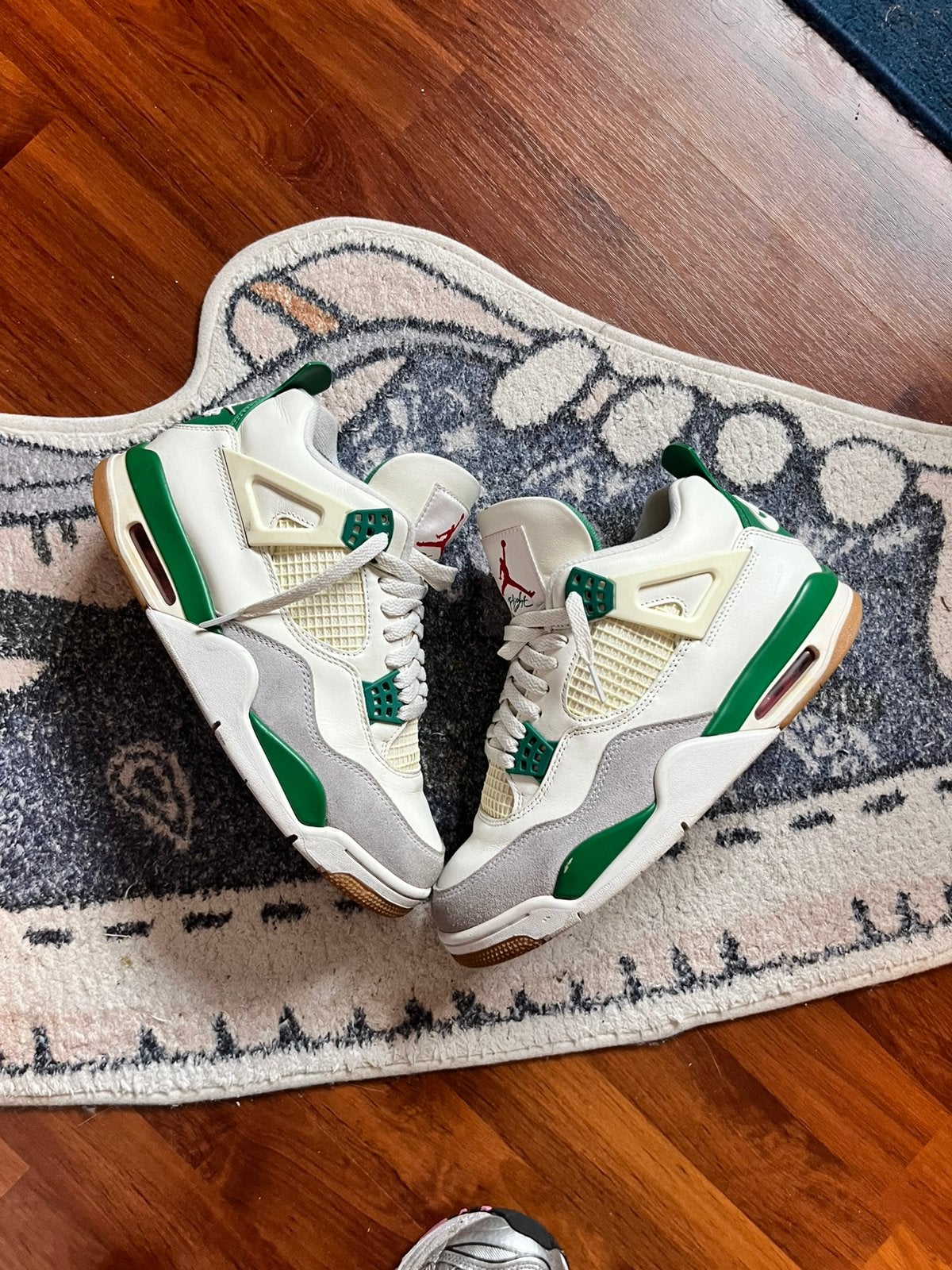 Jordan 4 SB Pine Green 43, Kleding | Heren, Schoenen, Overige kleuren, Ophalen of Verzenden, Sneakers of Gympen, Gedragen