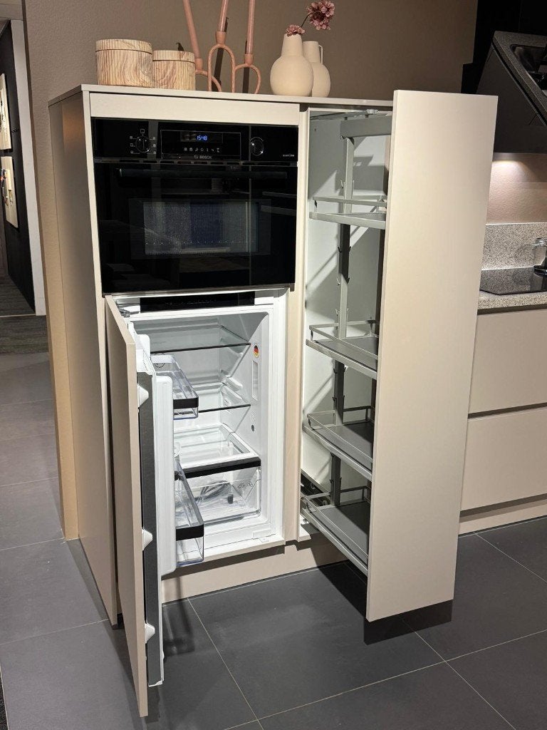 Showroomkeuken, Huis en Inrichting, Ophalen, Hoekkeuken, Zo goed als nieuw, Greeploos