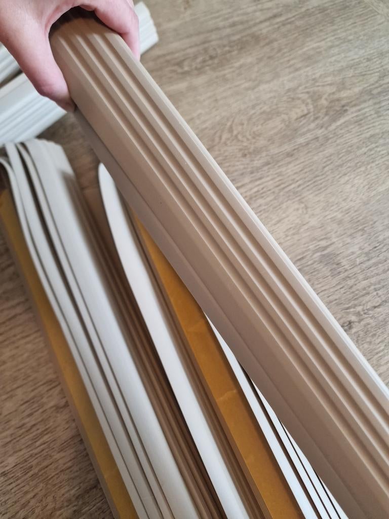 Pvc trapprofielen zelfklevend 18 stuks, Doe-het-zelf en Verbouw, Plinten en Afwerking, Ophalen, Nieuw, Kunststof