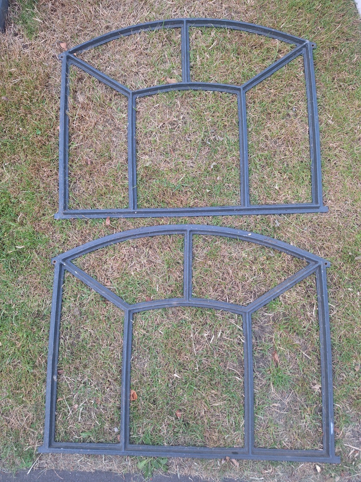 Decoratieve raamkozijnen (2 stuks), Ophalen, Gevelraam of Ruit, Gebruikt, 80 tot 120 cm