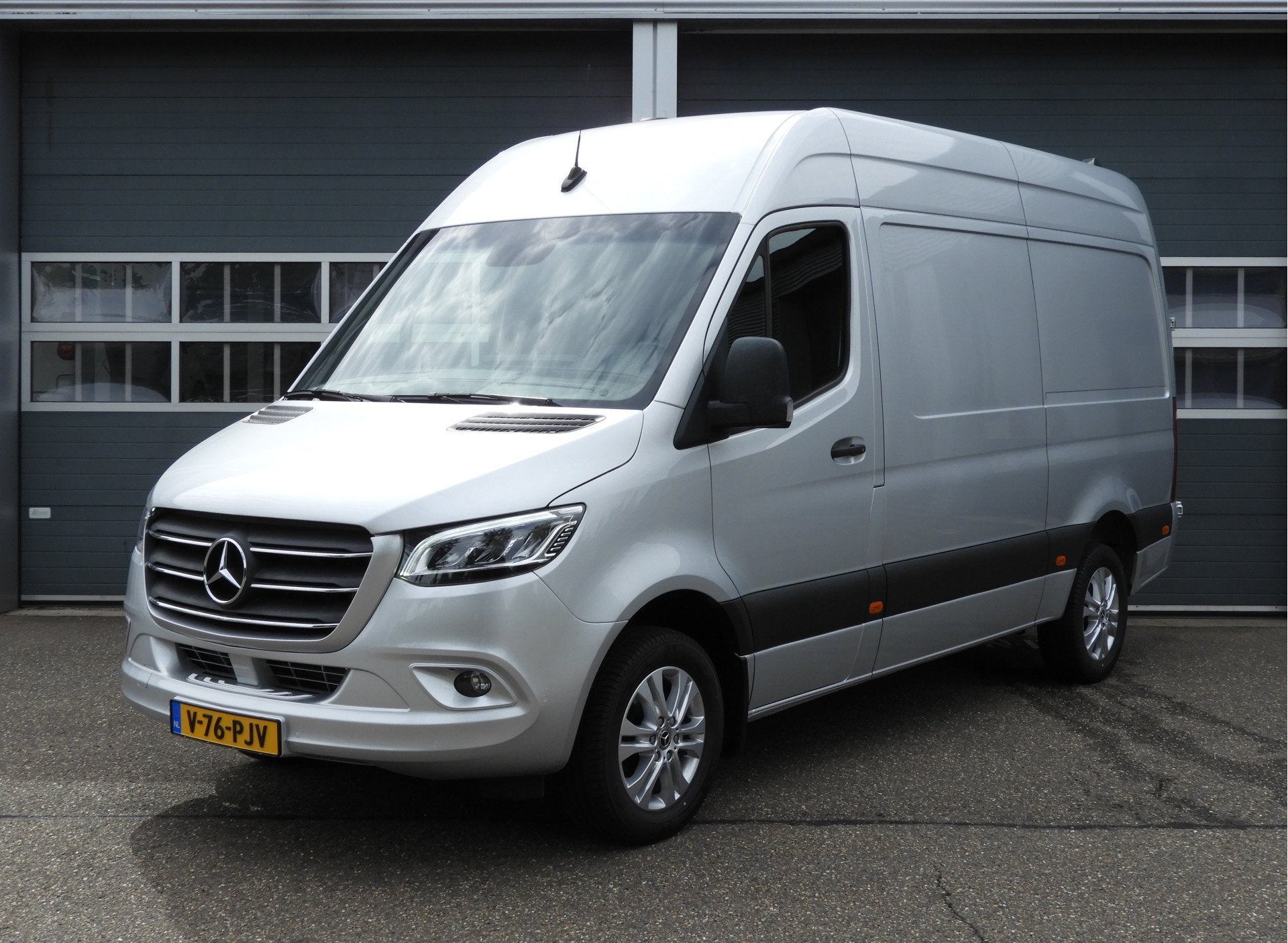 Mercedes-Benz Sprinter 316 2.2 CDI L2H2 RWD AUT | 3.5t TREKH, Auto's, Achterwielaandrijving, Gebruikt, 4 cilinders, Mercedes-Benz
