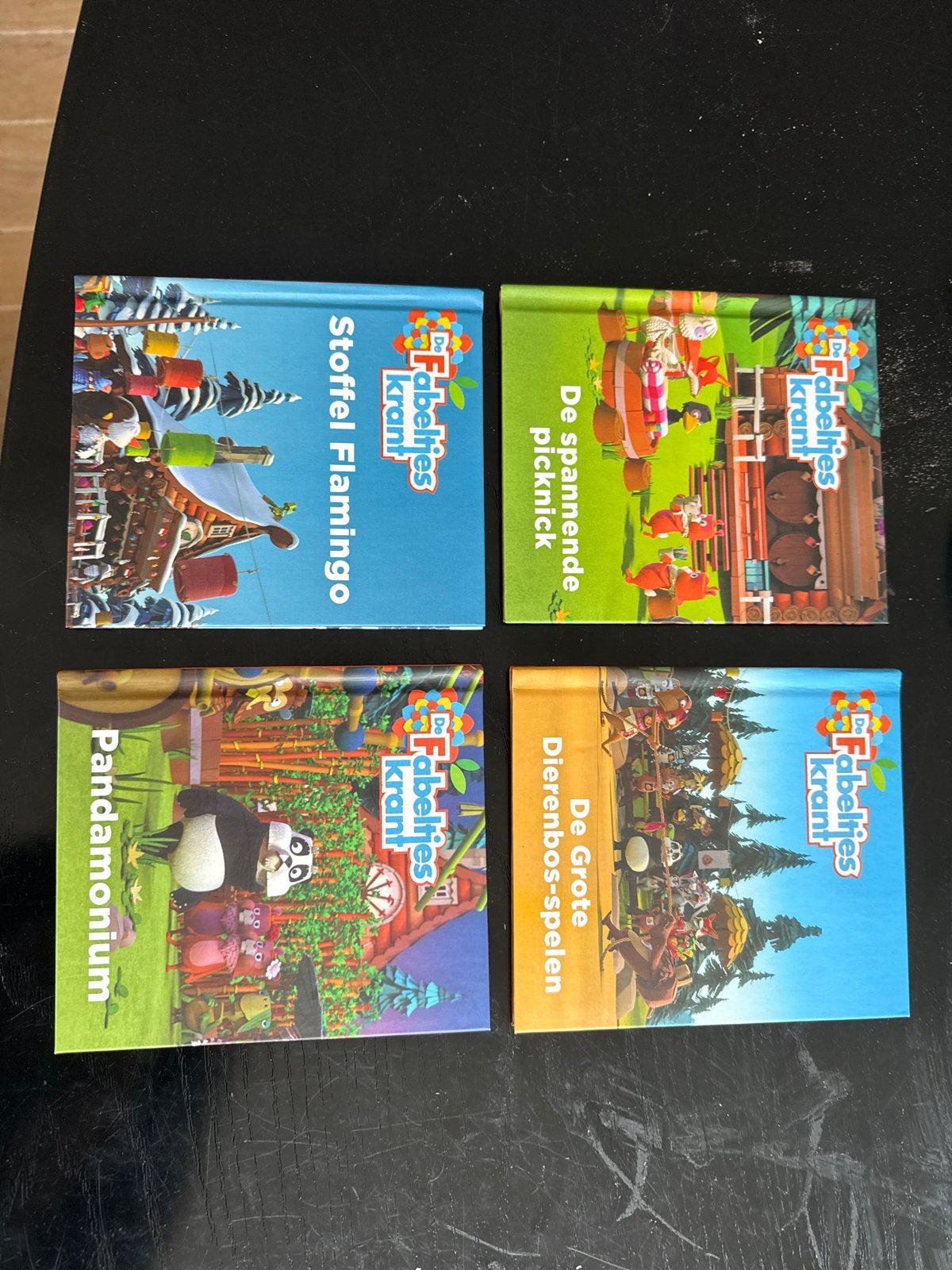 De Fabeltjeskrant Boekenset - 4 Hardcover Boeken, Ophalen of Verzenden, Zo goed als nieuw, Sprookjes