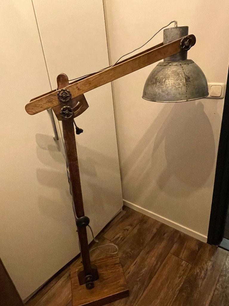 Light & Living Edward vloerlamp, Ophalen, Zo goed als nieuw, Hout, 150 tot 200 cm