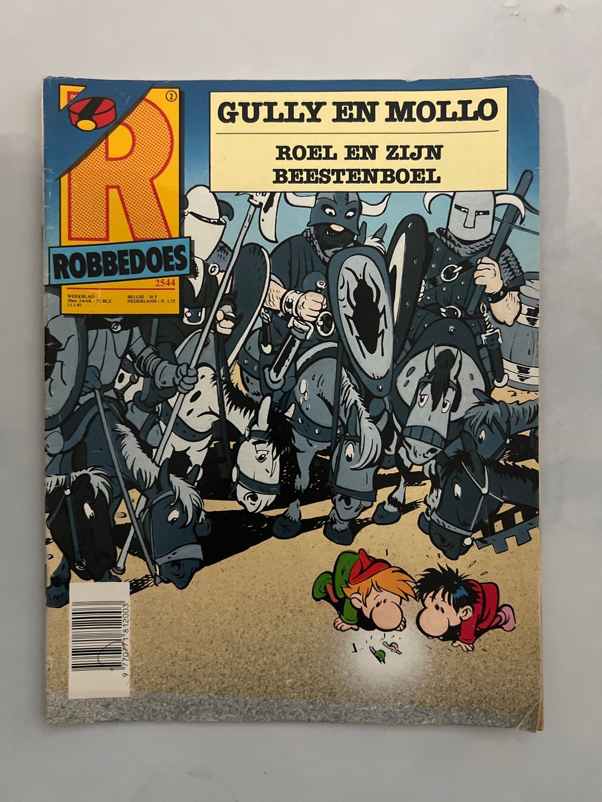 Robbedoes 2544: Gully en Mollo - Roel en zijn Beestenboel, Eén stripboek, Ophalen of Verzenden, Gelezen