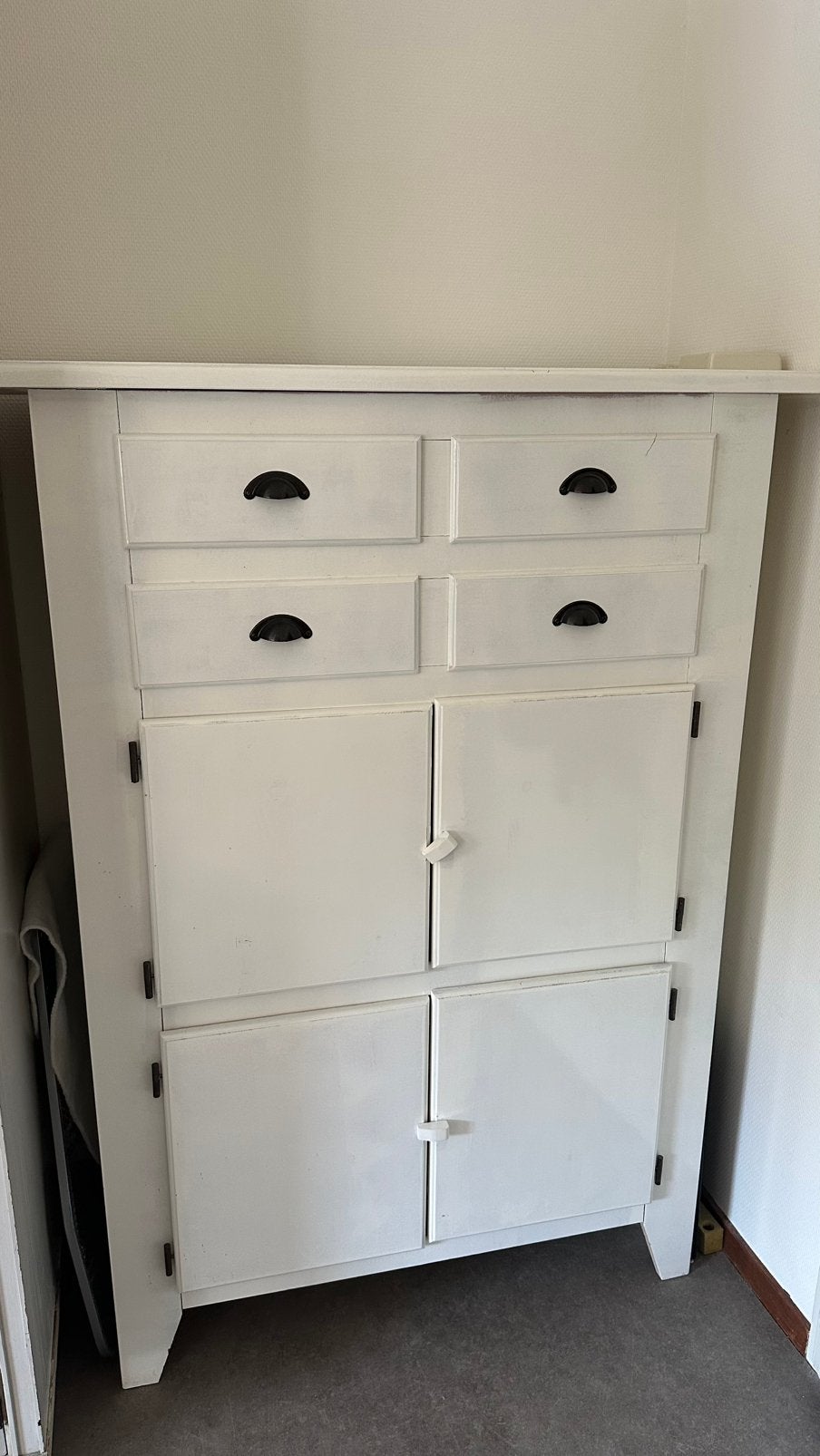 unieke en karakteristieke IKEA Friggesby meidenkast, Ophalen, 100 tot 150 cm, 50 tot 100 cm, Zo goed als nieuw
