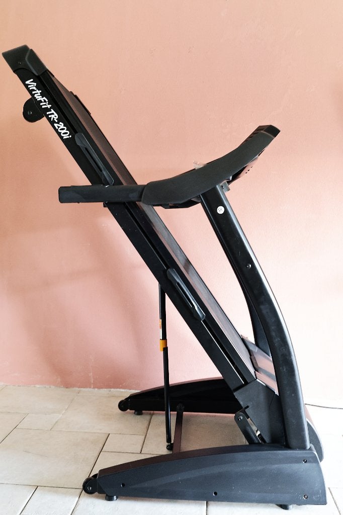 Geweldige loopband met hellingshoek - belastbaar tot 140KG !, Sport en Fitness, Fitnessapparatuur, Ophalen, Zo goed als nieuw