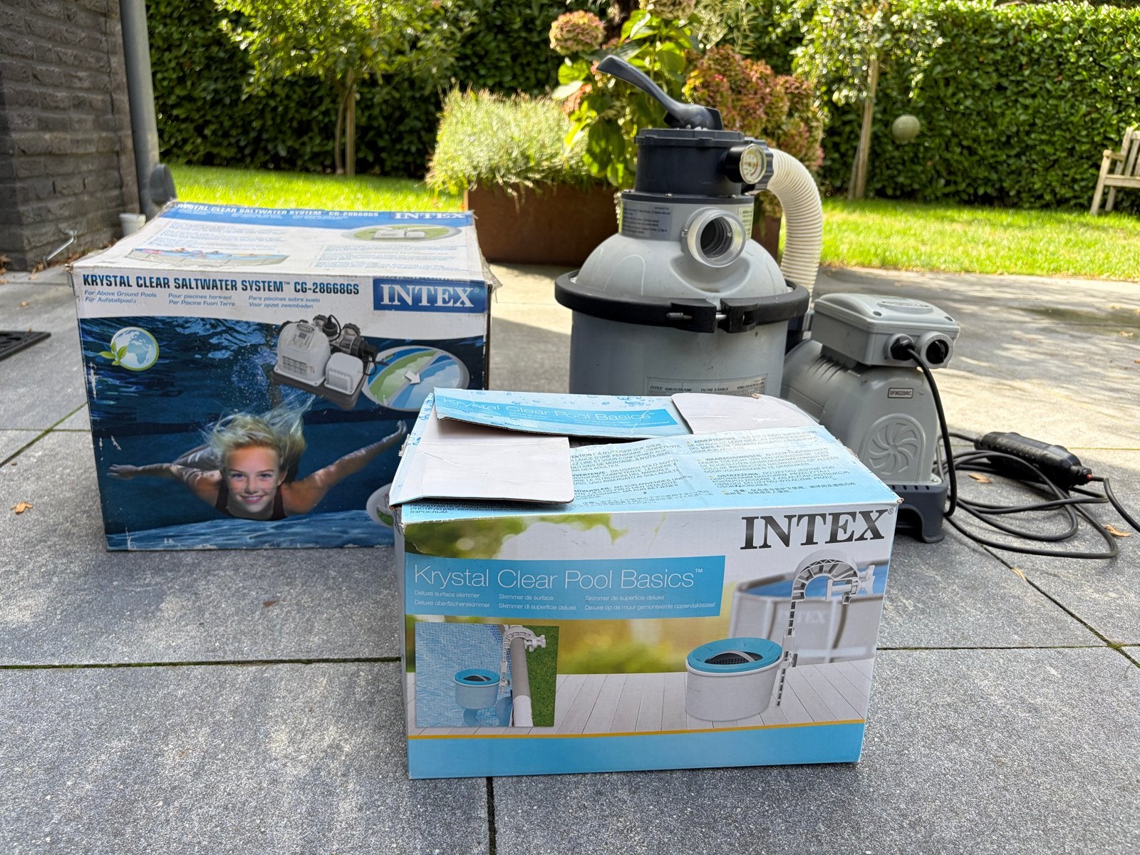 Intex Krystal Clear zandfilterpomp en zoutwatersysteem, Ophalen of Verzenden, Gebruikt, Zwembadpomp