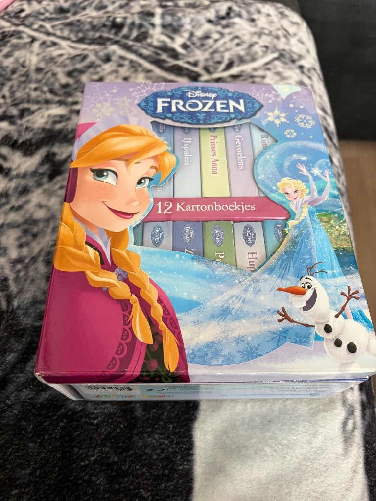 Box frozen karton boekjes, Ophalen of Verzenden, Nieuw, Fictie algemeen