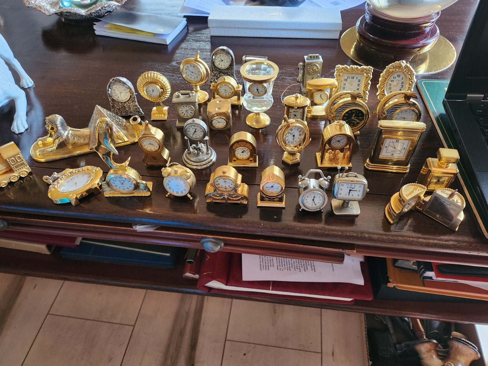 Verzameling van 25 Miniatuur Klokjes - Uniek en Decoratief, Ophalen of Verzenden