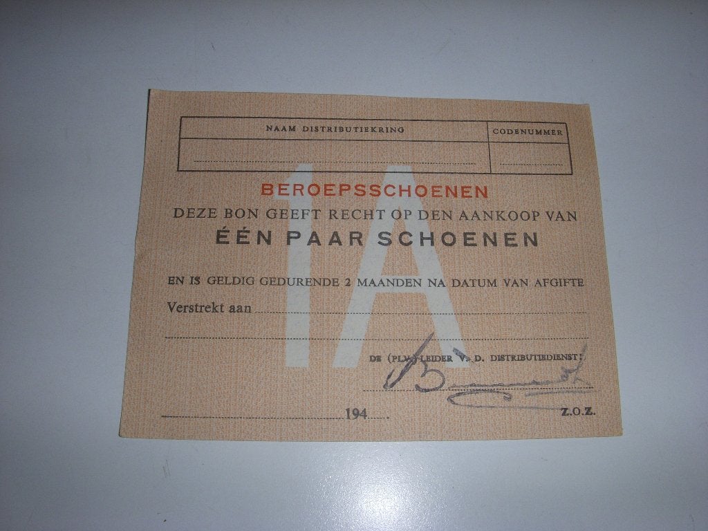 Distributiebon voor een paar Beroepsschoenen WO II, Ophalen of Verzenden, Overige soorten, Nederland, Overige typen