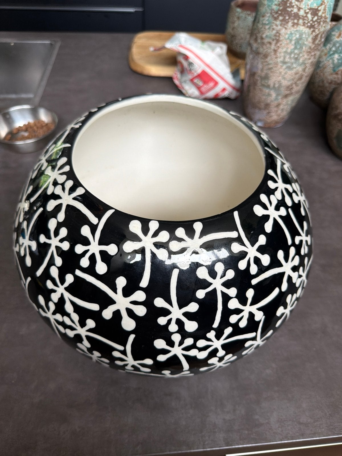 Zwart-witte decoratieve vaas met patroon, Ophalen, Gebruikt, Meerkleurig, Geschikt voor droogbloemen