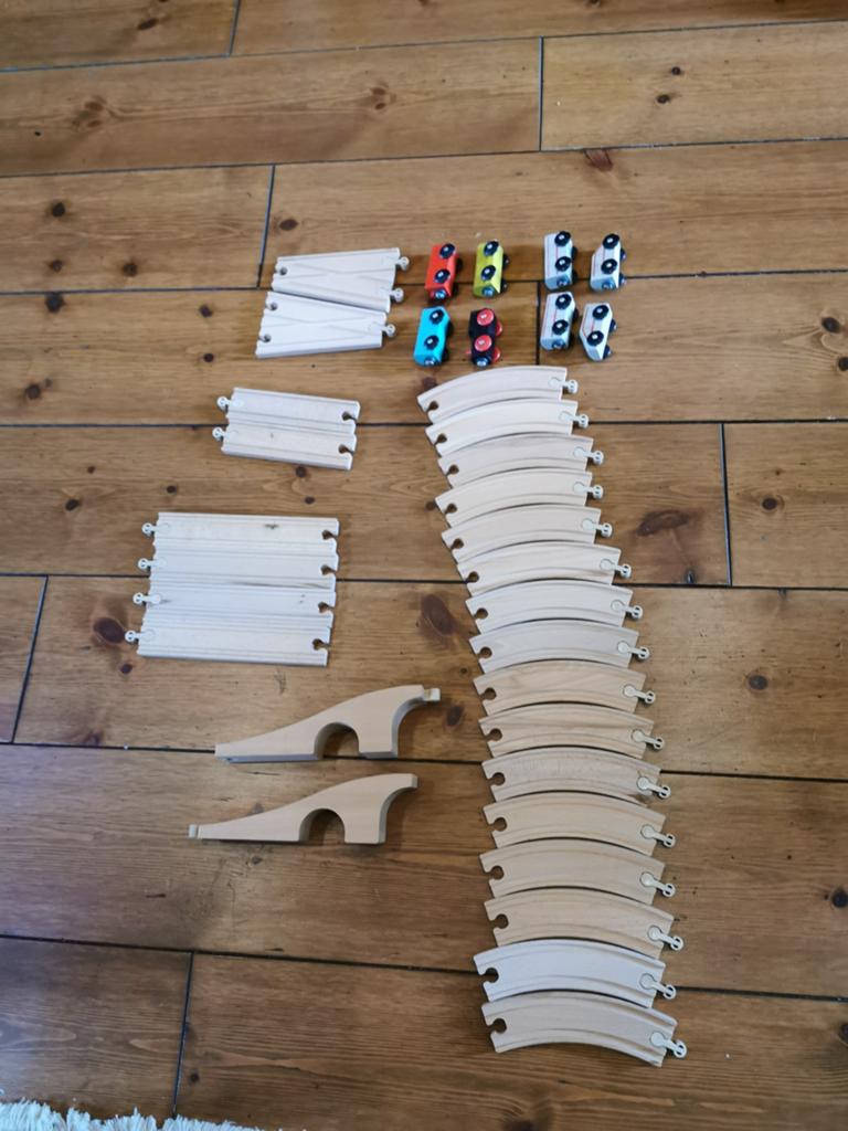 IKEA houten trein rails met magneet wagons, Kinderen en Baby's, Speelgoed | Houten speelgoed, Ophalen of Verzenden, Gebruikt, Overige typen