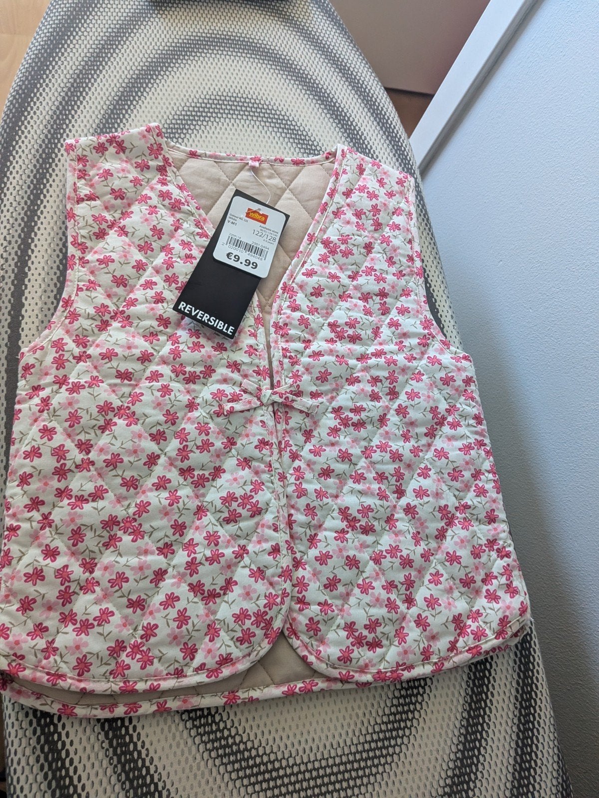 2 stuks gewatteerd vestje met bloemenprint voor twins, Ophalen of Verzenden, Nieuw, Onbekend, Meisje
