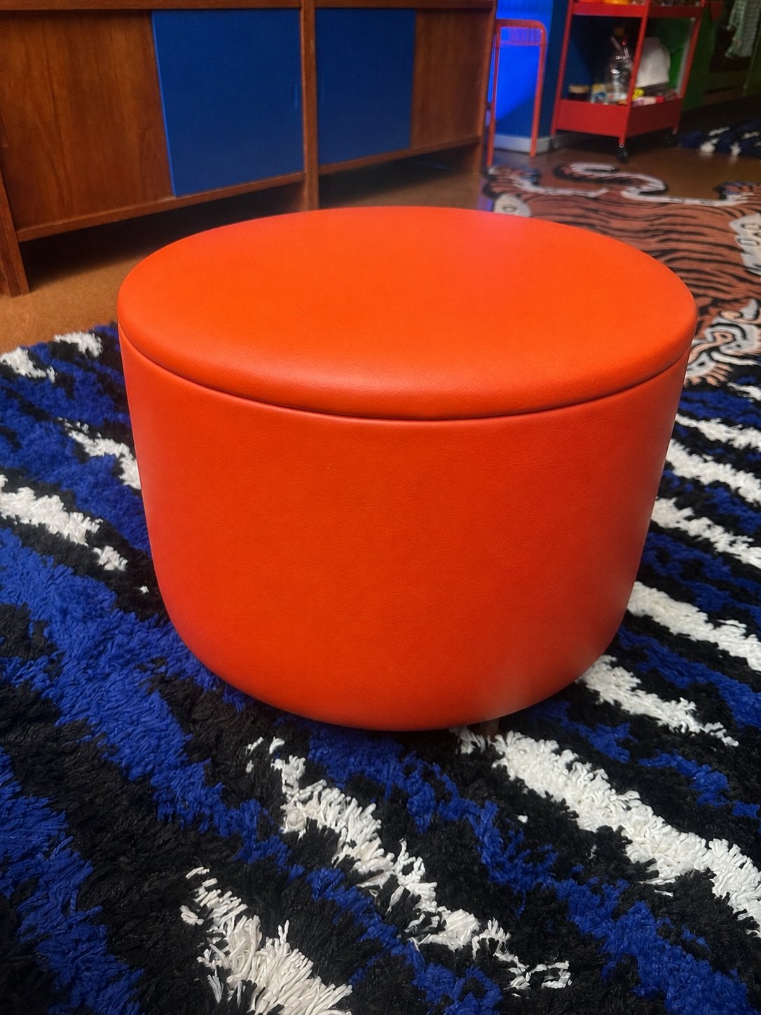 Vintage Space Afe oranje poef / opberger, Huis en Inrichting, Space Age, Minder dan 50 cm, Gebruikt, Rond