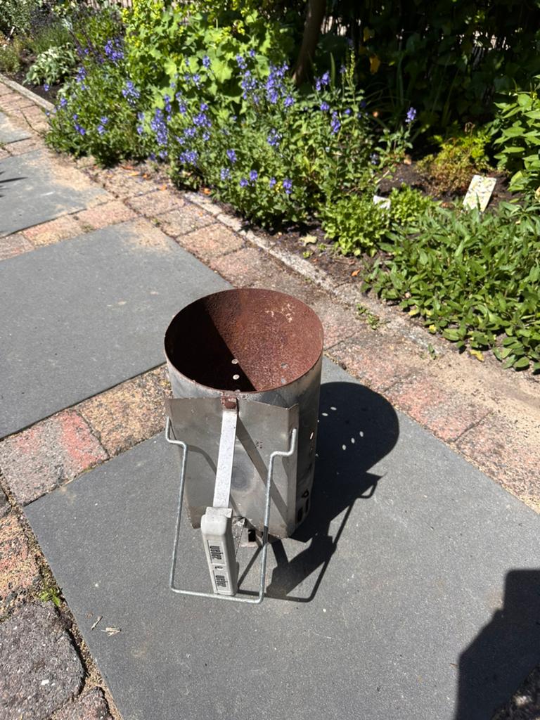 Weber Compact Kettle Houtskoolbarbecue  inclusief starter, Ophalen, Gebruikt